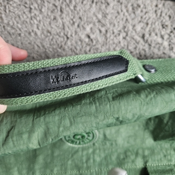 Kipling Unisex Green Laptop Bag 12x16x4 - Picture 6 of 9